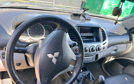 Mitsubishi L200 IV рестайлинг, 2011 год, 1 850 000 рублей, 12 фотография