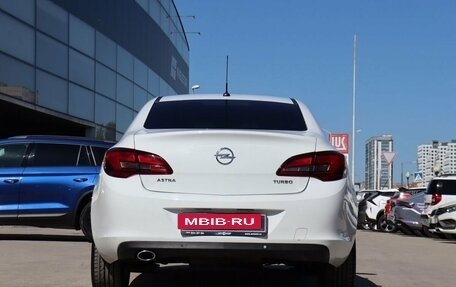Opel Astra J, 2013 год, 800 000 рублей, 6 фотография