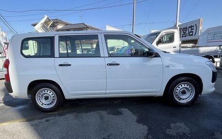 Toyota Probox I, 2022 год, 910 000 рублей, 8 фотография