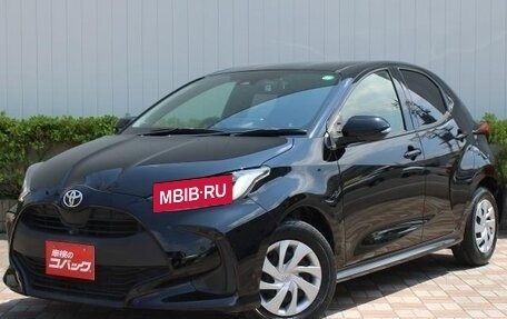 Toyota Yaris, 2022 год, 700 000 рублей, 2 фотография