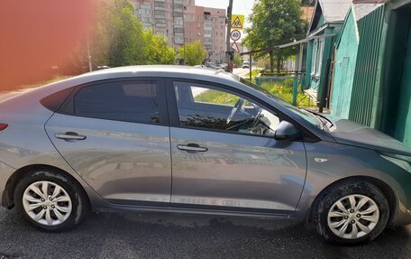 Hyundai Solaris II рестайлинг, 2017 год, 1 200 000 рублей, 1 фотография