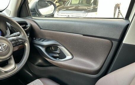Toyota Yaris Cross, 2022 год, 1 600 000 рублей, 20 фотография
