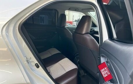 Toyota Yaris Cross, 2022 год, 1 600 000 рублей, 17 фотография