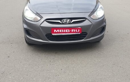 Hyundai Solaris II рестайлинг, 2011 год, 450 000 рублей, 1 фотография