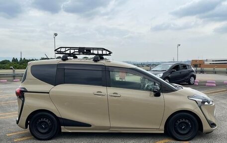 Toyota Sienta II, 2021 год, 1 003 000 рублей, 33 фотография