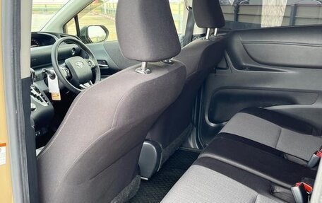 Toyota Sienta II, 2021 год, 1 003 000 рублей, 28 фотография