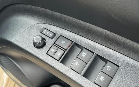 Toyota Sienta II, 2021 год, 1 003 000 рублей, 39 фотография