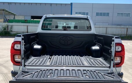 Toyota Hilux VIII, 2024 год, 7 200 000 рублей, 8 фотография