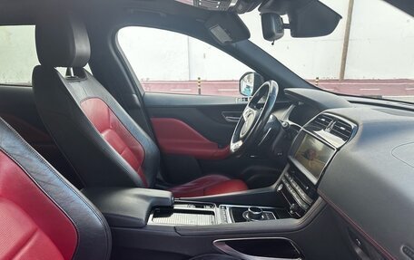 Jaguar F-Pace, 2017 год, 3 200 000 рублей, 9 фотография