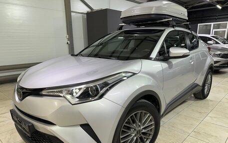 Toyota C-HR I рестайлинг, 2017 год, 2 000 000 рублей, 7 фотография