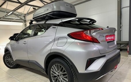 Toyota C-HR I рестайлинг, 2017 год, 2 000 000 рублей, 6 фотография