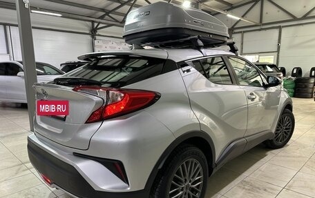 Toyota C-HR I рестайлинг, 2017 год, 2 000 000 рублей, 8 фотография