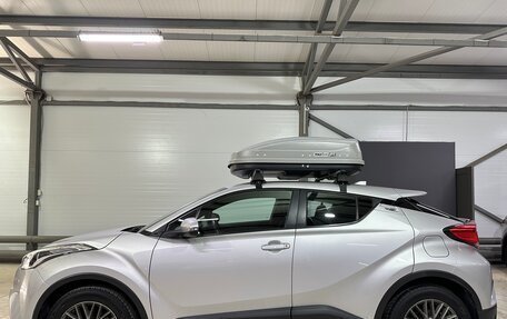Toyota C-HR I рестайлинг, 2017 год, 2 000 000 рублей, 20 фотография