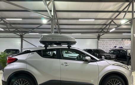 Toyota C-HR I рестайлинг, 2017 год, 2 000 000 рублей, 19 фотография