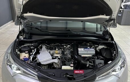 Toyota C-HR I рестайлинг, 2017 год, 2 000 000 рублей, 35 фотография