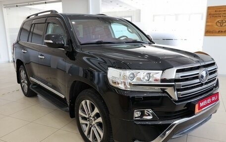 Toyota Land Cruiser 200, 2017 год, 8 300 000 рублей, 3 фотография