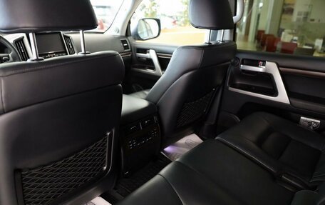Toyota Land Cruiser 200, 2017 год, 8 300 000 рублей, 18 фотография