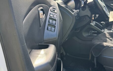 Hyundai ix35 I рестайлинг, 2012 год, 900 000 рублей, 14 фотография