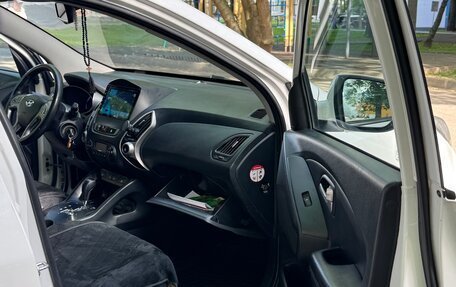 Hyundai ix35 I рестайлинг, 2012 год, 900 000 рублей, 25 фотография