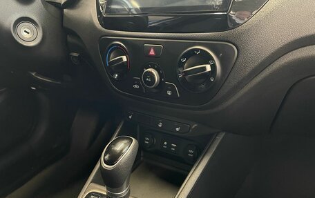 Hyundai Solaris II рестайлинг, 2019 год, 1 099 000 рублей, 14 фотография