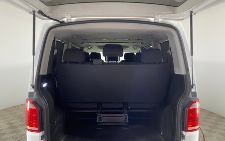 Volkswagen Caravelle T6 рестайлинг, 2015 год, 2 899 000 рублей, 12 фотография