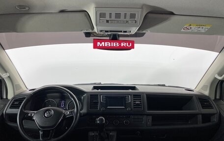 Volkswagen Caravelle T6 рестайлинг, 2015 год, 2 899 000 рублей, 14 фотография