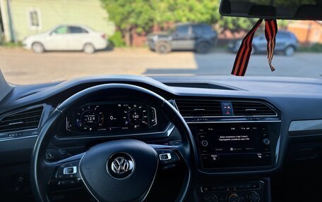 Volkswagen Tiguan II, 2019 год, 2 600 000 рублей, 9 фотография