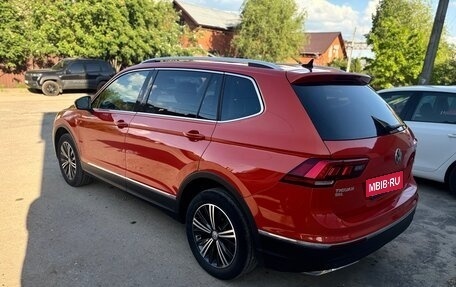 Volkswagen Tiguan II, 2019 год, 2 600 000 рублей, 4 фотография