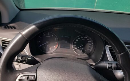 Hyundai Solaris II рестайлинг, 2017 год, 1 200 000 рублей, 4 фотография
