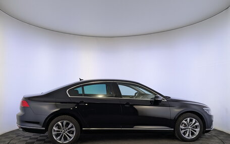 Volkswagen Passat B8 рестайлинг, 2021 год, 2 995 000 рублей, 4 фотография
