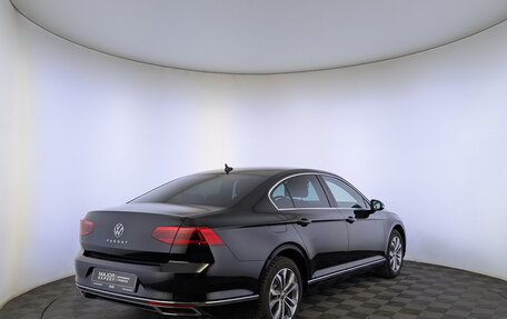 Volkswagen Passat B8 рестайлинг, 2021 год, 2 995 000 рублей, 5 фотография