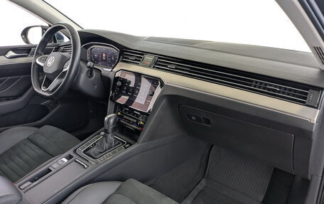 Volkswagen Passat B8 рестайлинг, 2021 год, 2 995 000 рублей, 21 фотография