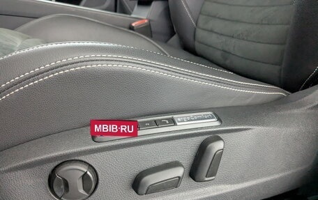 Volkswagen Passat B8 рестайлинг, 2021 год, 2 995 000 рублей, 16 фотография