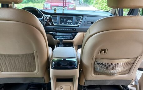 KIA Carnival III, 2019 год, 3 000 000 рублей, 16 фотография
