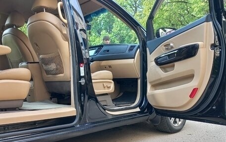 KIA Carnival III, 2019 год, 3 000 000 рублей, 19 фотография