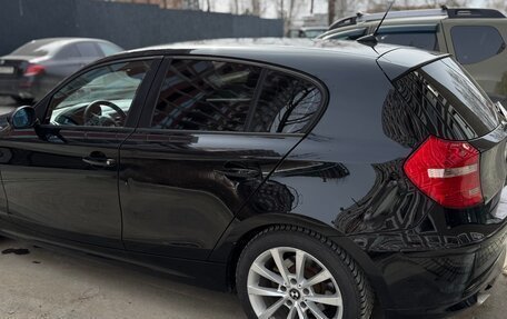 BMW 1 серия, 2007 год, 800 000 рублей, 2 фотография