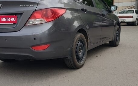 Hyundai Solaris II рестайлинг, 2011 год, 450 000 рублей, 5 фотография