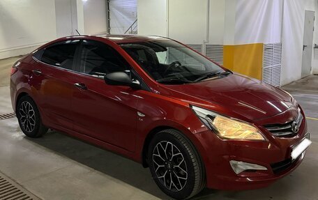 Hyundai Solaris II рестайлинг, 2015 год, 990 000 рублей, 6 фотография