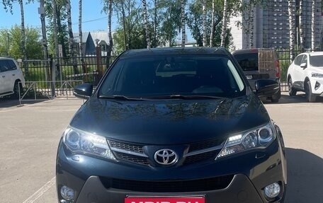 Toyota RAV4, 2015 год, 2 090 000 рублей, 3 фотография