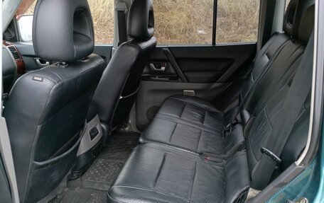 Mitsubishi Pajero III рестайлинг, 2005 год, 899 000 рублей, 21 фотография