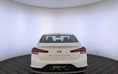 Hyundai Elantra VI рестайлинг, 2020 год, 1 900 000 рублей, 6 фотография