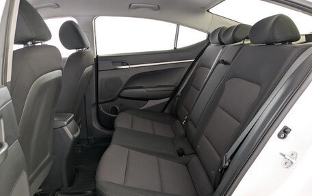Hyundai Elantra VI рестайлинг, 2020 год, 1 900 000 рублей, 10 фотография