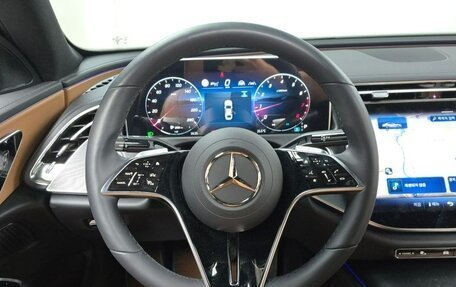 Mercedes-Benz E-Класс, 2025 год, 6 300 000 рублей, 11 фотография