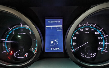 Toyota Land Cruiser Prado 150 рестайлинг 2, 2013 год, 3 460 000 рублей, 16 фотография