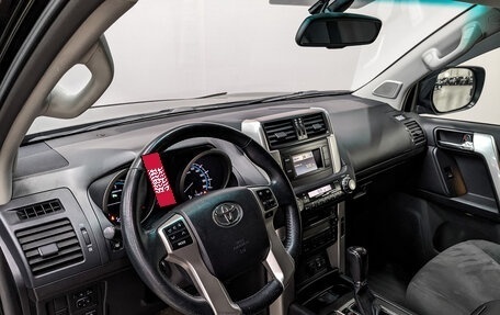 Toyota Land Cruiser Prado 150 рестайлинг 2, 2013 год, 3 460 000 рублей, 15 фотография