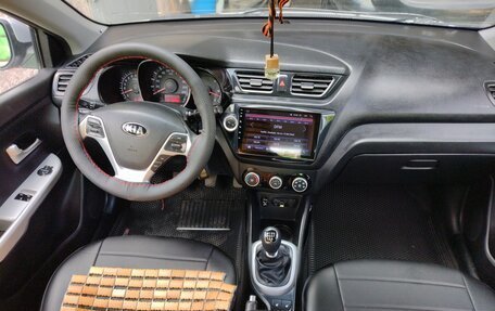 KIA Rio III рестайлинг, 2016 год, 999 000 рублей, 10 фотография