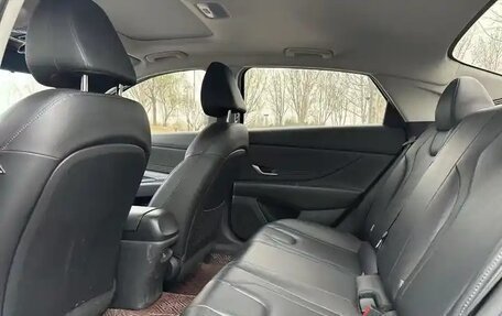 Hyundai Elantra, 2022 год, 1 450 000 рублей, 9 фотография