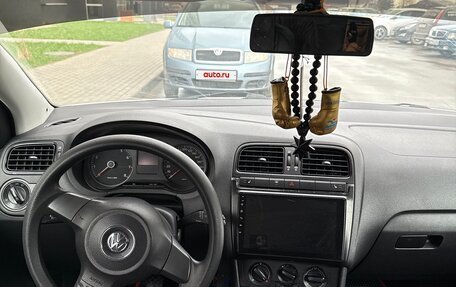 Volkswagen Polo VI (EU Market), 2011 год, 685 000 рублей, 22 фотография