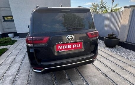 Toyota Land Cruiser, 2022 год, 12 500 000 рублей, 3 фотография