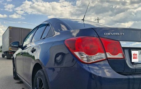 Chevrolet Cruze II, 2010 год, 700 000 рублей, 8 фотография